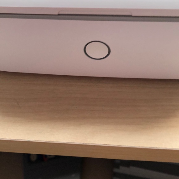 Brand new Wireless charger and sterilizer - Picture 4 of 7